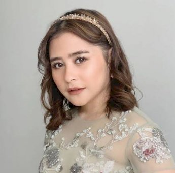Prilly Latuconsina Sah Jadi Pemilik Klub Sepak Bola Persikota Tangerang