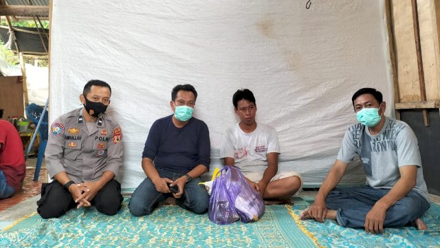 Plt Gubernur Sulsel Andi Sudirman Sulaiman, mengutus Timnya untuk menyambangi kediaman warga yang membawa jenazah Bayinya menggunakan kendaraan roda dua dari RSUD Kabupaten Bone ke rumahnya di Kelurahan Samataring, Kecamatan Sinjai Timur, Kabupaten Sinjai.
