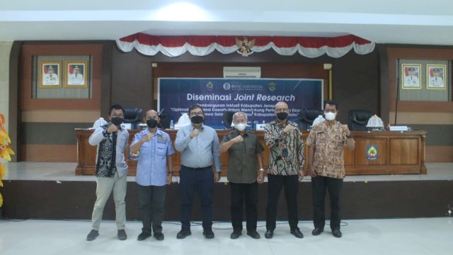 Diseminasi Joint Research pembangunan Inklusif kabupaten Jeneponto oleh Bank Indonesia (BI) bersama LPPM Unhas, berlangsung di Ruang Pola Panrannuanta Kantor Bupati, pada Kamis (03/02/2022).