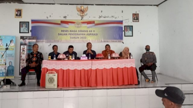 Reses Masa Sidang II Anggota DPRD Kabupaten Luwu Utara, berlangsung di Kantor Camat Rongkong, Sabtu (05/02/2022).