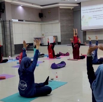 Rangkaian Dies Natalis ke-39, FKG Unhas Gelar ‘Yoga for Beginner’