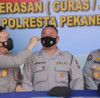 Diberi Penghargaan Kapolda Riau, Bripka Oktovianus: Saya Grogi