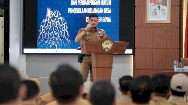 Bupati Gowa Adnan Purichta Ichsan saat membuka Evaluasi Pemenuhan Kewajiban Perpajakan dan Pendampingan Hukum Pengelolaan Keuangan Desa di Baruga Karaeng Galesong, Kantor Bupati Gowa, Selasa, (08/02/2022). (Istimewa)