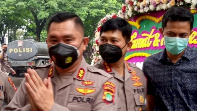 Kapolda Metro Jaya Irjen Pol Fadil Imran, saat mengunjungi Balai Wartawan PMJ yang bertepatan dengan Hari Pers Nasional 2022, Seelasa (08/02/2022). (Foto. Wahyu Widodo republiknews.co.id)