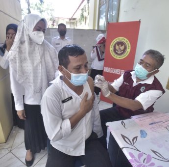 Pegawai Lingkup Pemda Luwu Utara Terima Vaksin Dosis Ketiga
