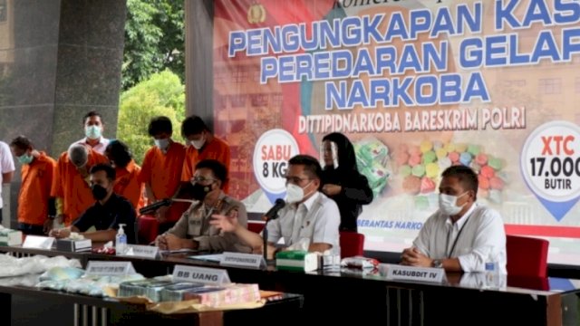 Press confrence Direktorat Tindak Pidana Narkoba Bareskrim Polri, Kamis (10/02/2022). (Foto. Humas Polri)