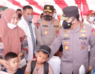 Tinjau Vaksinasi di NTB, Kapolri Minta Forkopimda Kendalikan Laju Covid-19 untuk Sukseskan Event Internasional