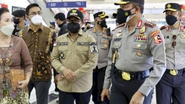 Kabaharkam Polri Komjen Pol Arief Sulistyanto, meninjau salah satu Mall di Malang untuk memastikan Prokes, Jumat (11/02/2022). (Istimewa)