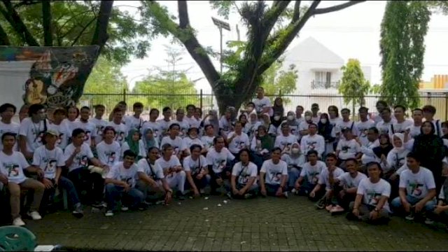 Sejumlah Kader HMI Cabang Polman Usai mengikuti Jalan Santai Peringati Milad HMI Ke 75, Minggu (13/02/2022). (Fathir)