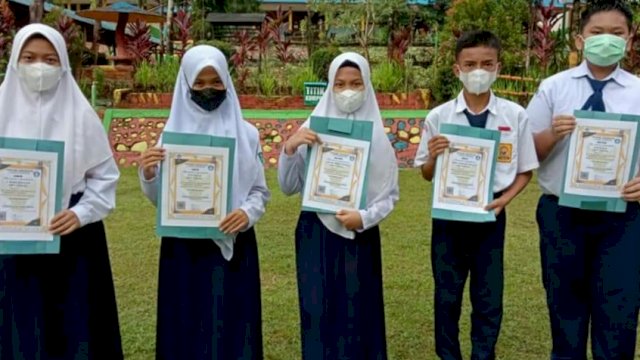 Siswa  SMPN 2 Malili berhasil Meraih Medali Emas dan Perak di ajang ISMO 2022