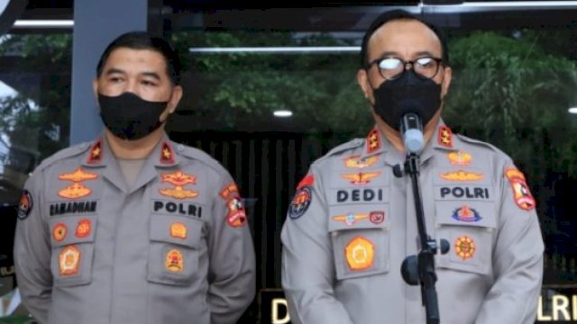 Kepala Divisi Humas Polri Irjen Pol Dedi Prasetyo, saat memberikan keterangan Pers di Mabes Polri Jakarta, Senin (14/02/2022). (Istimewa)
