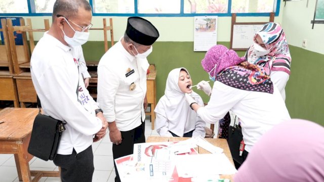 Suasana Pelaksanaan Penyuluhan Kesehatan Gigi dan Mulut yang Menyasar Siswa-siswi SMPN 4 Sungguminasa, Rabu (16/2/2022).