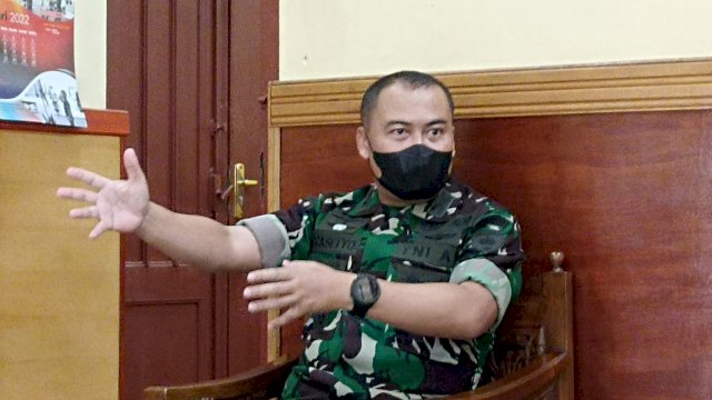 Dandim 1409 Gowa Letkol Inf Prasetyo Ari Wibowo, saat ditemui di ruangannya di Makodim 1409 Gowa, Rabu (16/12). (Chaerani/Republiknews.co.id)