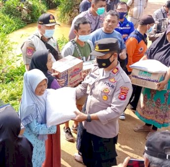 Polres Lebak Gerak Cepat Bantu Korban Banjir dan Tanah Longsor