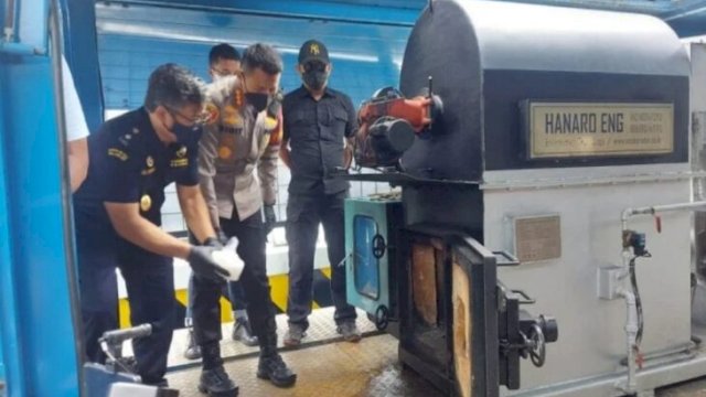 Barang Bukti Narkona dihancurkan denga Mesin Incenerator Mobil di Lapangan Polresta Bandara Soekarno-Hatta, Tangerang, Jumat (18/02/2022). (Istimewa)