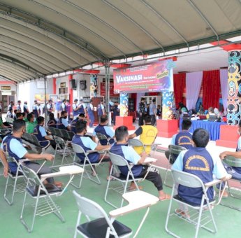 Cegah Penularan Covid-19 di Lingkungan Lapas Samarinda, Petugas dan WBP Laksanakan Vaskin Booster