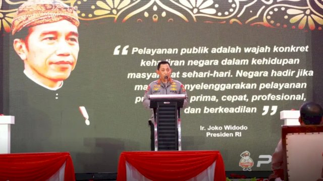 Kapolri Jenderal Listyo Sigit Prabowo, memberikan sambutan saat meresmikan Gedung Mako Polresta Surakarta, Gedung Satpas SIM Polres Sukoharjo, Gedung Satpas SIM Polres Wonogiri, Rusun Polresta Banyumas, Rusun Polres Demak, sekaligus me-launching Solo Smart City, Jumat (18/02/2022). (Foto. Humas Polri)