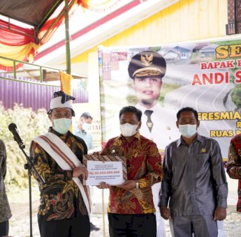 Rp 20 Miliar Bantuan Keuangan untuk Toraja Utara, Andi Sudirman: Larampo Pemeloi Toraya