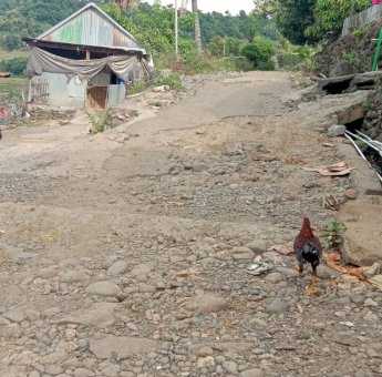 Capai Target Vaksinasi 70 Persen, Kepala Desa Karaloe Tagih Janji Bupati Jeneponto Perbaiki Jalan