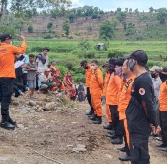 SAR Gabungan Temukan Motor Pemuda yang Hilang Terseret Arus Banjir di Jeneponto