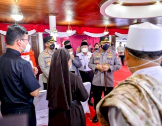 Kapolri Minta Vaksinasi Booster untuk Lansia Lebih Dimaksimalkan