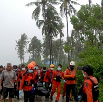 Tiga Hari Hilang Terseret Banjir, Jenazah Riki Warga Jeneponto Ditemukan Mengambang di Laut