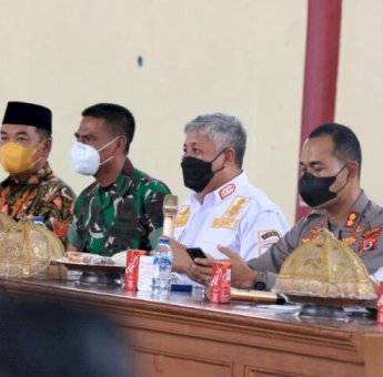 Di Hadapan Forkopimda Pinrang, Irwan Hamid Harapkan Sinergi Jajaran Dalam Percepatan Vaksinasi