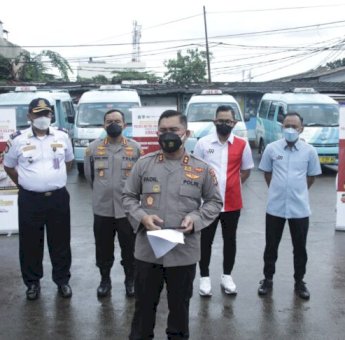 Kapolda Metro Jaya Sambangi Pasar Minggu, Pastikan Warga di Vaksinasi