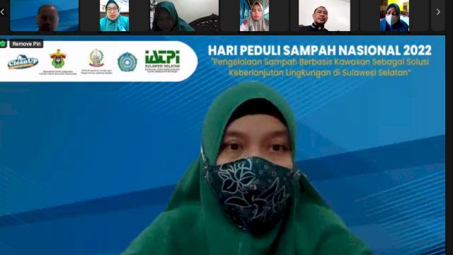 Plt Ketua Tim Penggerak PKK Sulsel Naoemi Octarina, membuka Webinar Pengelolaan Sampah Berbasis Kawasan Sebagai Solusi Keberlanjutan Lingkungan di Provinsi Sulsel, yang digelar secara virtual, Jumat (25/02/2022). (Istimewa)