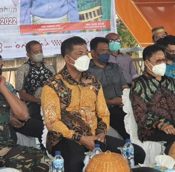 Ketua DPRD Sinjai Hadiri Pembukaan Pasar Rakyat Mini Expo UMKM