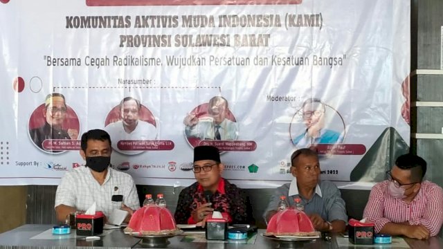 Suasana diskusi publik pencegahan radikalisme yang digelar PW KAMI Sulawesi Barat, Sabtu (19/2/2022). (Foto: Fathir/republiknews.co.id)
