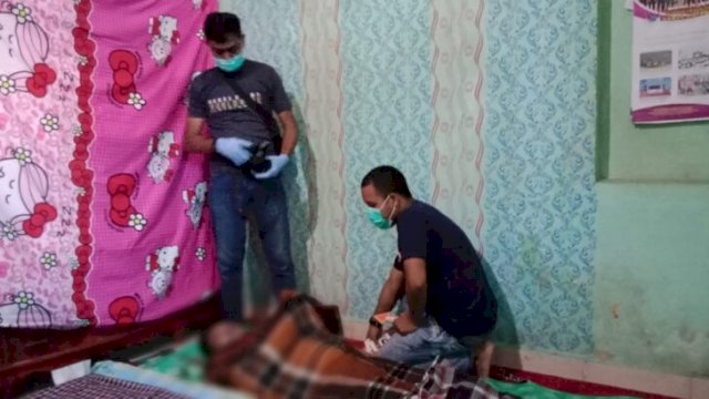 Sahir dg Lira (48) ditemukan tewas di laut.