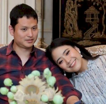 Jessica Tanoesoedibjo DilamarJonathan Natakusuma, Putra Dari Bos Emtek Group