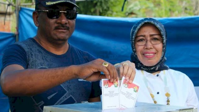 Bupati Buteng H. Samahuddin, SE bersama Ibu Bupati Buteng Hj. Jusniar. Foto: istimewa