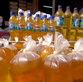 Satgas Pangan Mabes Polri Temukan 61,18 Ton Minyak Goreng yang Diselewengkan di Makassar