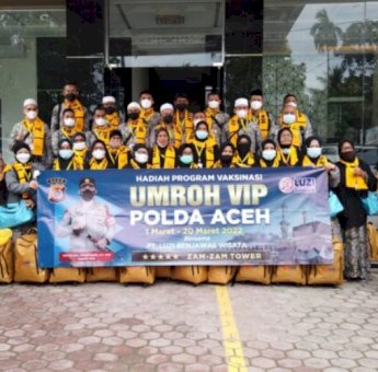 Polda Aceh Berangkatkan 40 Jemaah Umrah Pemenang Undian Vaksinasi