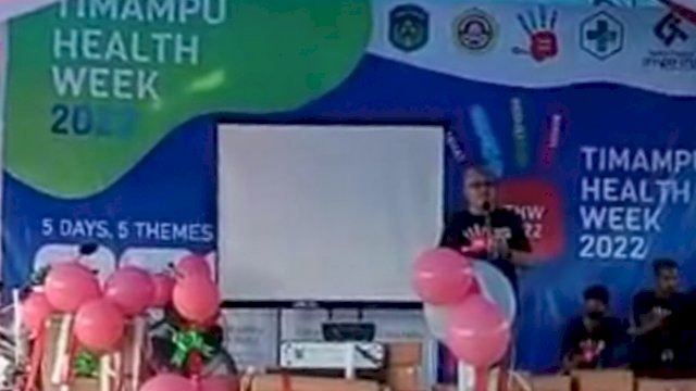 Wakil Ketua II DPRD Apresiasi Kegiatan Health Week 2022 dan Jalan Santai di Desa Timampu
