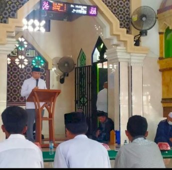 Ketua DPRD Luwu Timur Hadiri Peringatan Isra Mi’raj di Masjid At-Taqwa Towuti