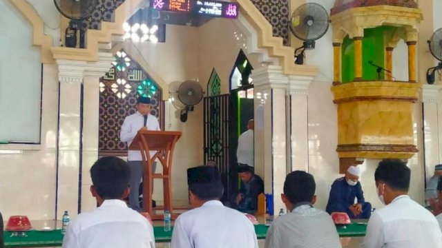 Ketua DPRD Luwu Timur Hadiri Peringatan Isra Mi’raj di Masjid At-Taqwa Towuti
