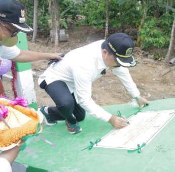 Legislstor Pusat Muhammad Aras Resmikan Jembatan Penghubung Desa Baran-Tinco Soppeng Hasil Perjuangannya di DPR RI