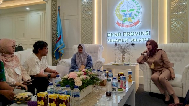 Koalisi Stop Perkawinan Anak Sulsel saat menemui Ketua DPRD Sulsel Andi Ina Kartika dalam rangka membahas rencana aksi kolektif, yang akan digelar dalam memperingati IWD 2022. (Istimewa)