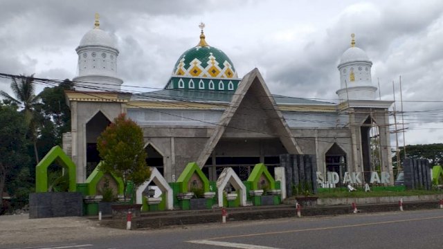 Masjid Akbar Lappariaja di kabupaten Bone, Sulawesi Selatan. (Istimewa)
