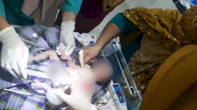 Bayi berjenis kelamin laki-laki ditemukan warga di Bulukumba Sulawesi Selatan. Bayi malang kini sudah meninggal dunia, Rabu (09/03/2022). (Ist)