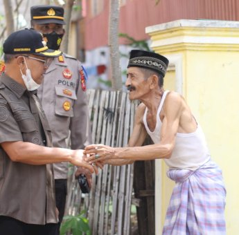 Bupati Jeneponto Kunjungi Warga yang Terdampak Angin Puting Beliung