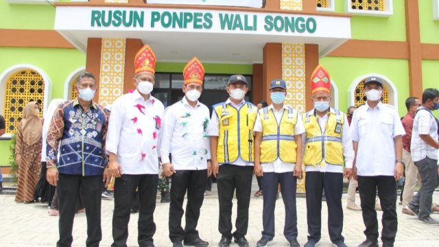 Peresmian Rusun Ponpes Wali Songo di Kabupaten Poso, Sulawesi Tengah, Selasa (8/3/2022). (Foto: Istimewa)