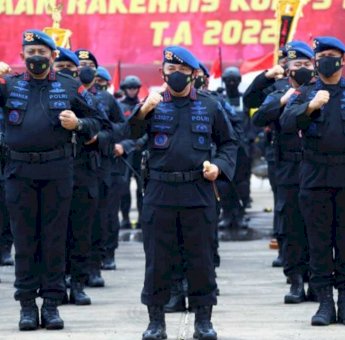 Kapolri Minta Brimob Jadi Teladan Masyarakat
