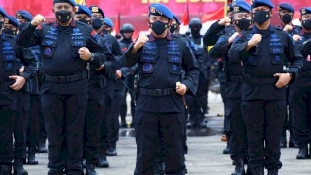 Kapolri Jenderal Pol Listyo Sigit Prabowo (tengah), saat membuka rapat kerja teknis Korps Brimob Polri tahun 2022, di Satlat Brimob Cikeas, Bogor, Jawa Barat, pada Kamis (10/3/2022). (Foto: Istimewa)