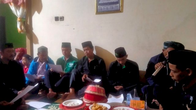Acara Istighosah dan Doa bersama Cakades Lamatti Riawang Nomor 2 (Senin, 14/3/2022). (Foto: Sulaiman/Republiknews.co.di)