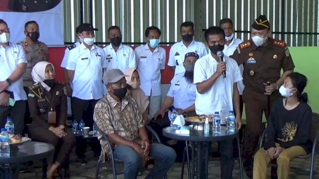 Suasana Launching Rumah Adhyaksa Restorative Justice di Desa Panyangkalan, Kecamatan Mangngara Bombang, Kabupaten Takalar, Sulawesi Selatan, Rabu (16/03/2022). (Al-Ghifari)