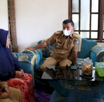 Kunjungi Keluarga Warga yang Meninggal Saat Urus KTP, Bupati Bulukumba Sampaikan Ini